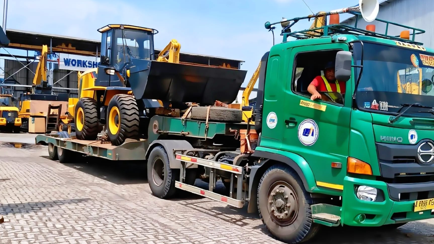 Lancar Jaya Trucking Lowbed